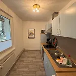 Ferienglueck Im Doppelhaus- 60 M Zum Haus 2 Hébergement de vacances *